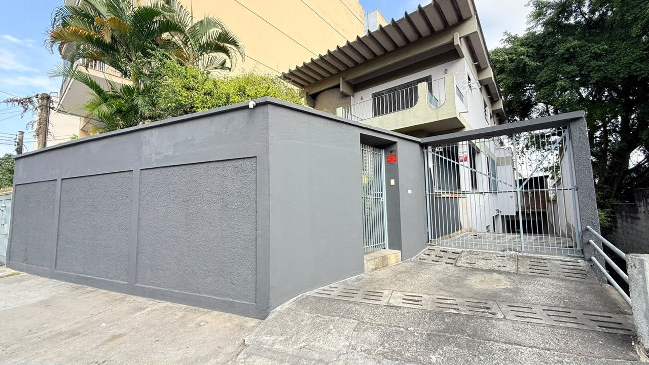 Fachada do imóvel na Av. Geremário Dantas, 472